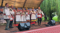 На родине Маничкиной.